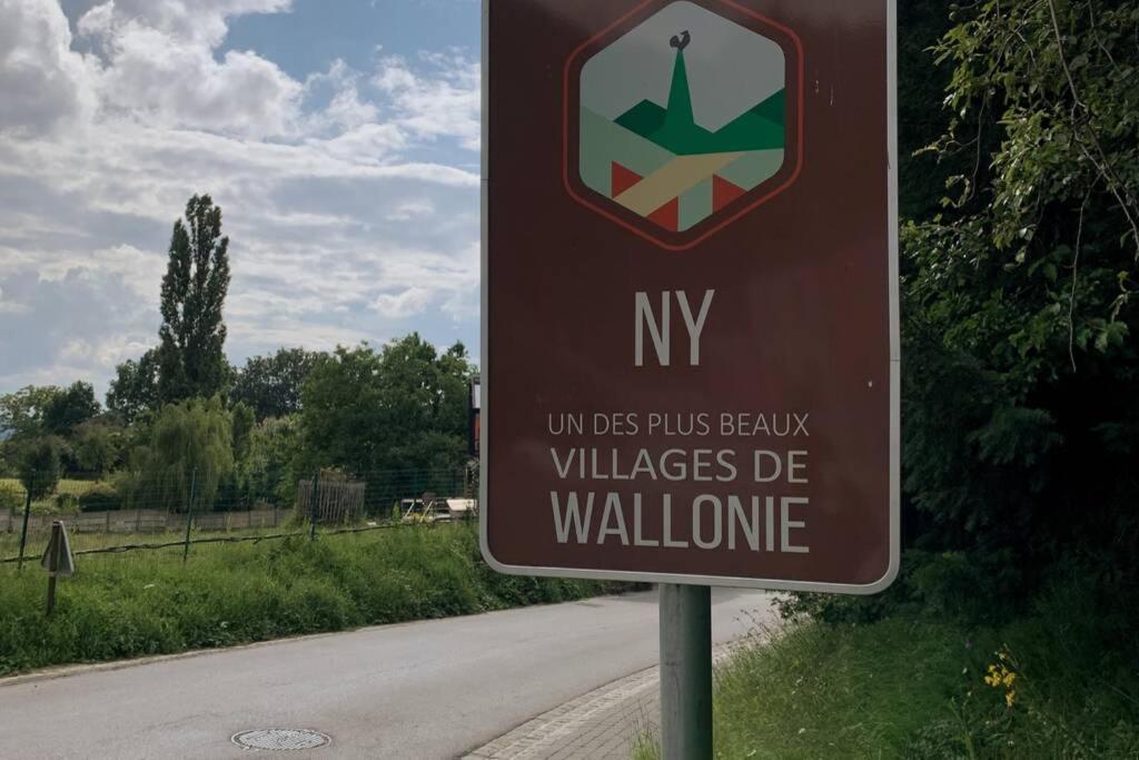 Au Bord Du Ny Villa Hotton Bagian luar foto